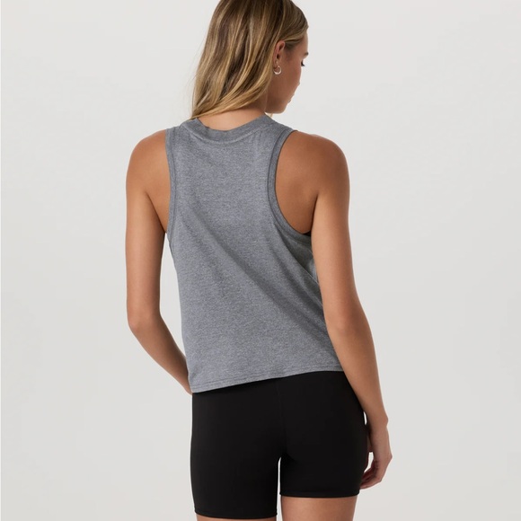 Vuori Energy Tank in Heather Grey - Picture 3 of 13